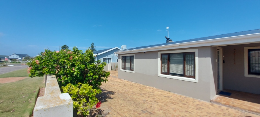 5 Bedroom Property for Sale in Gouritsmond Western Cape